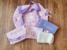 Cosmo Bag -- Flat Zip Pouch Pink Seersucker