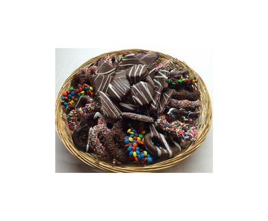 Chocolate covered Pretzel, Grahams & Oreo Small tray